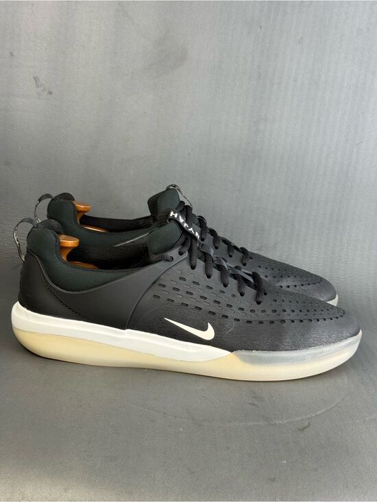 Nike Zoom Nyjah 3 SB \'Black White\' athletic sneaker shoes men’s size 13 main image 8